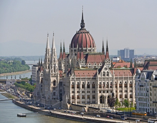 budapest-1309423_960_720
