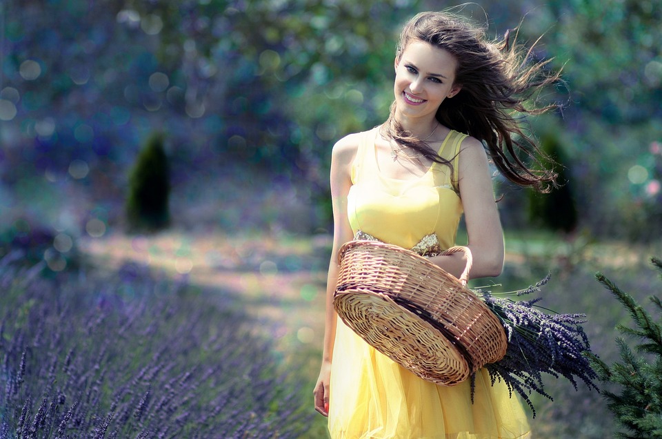 girl-1581289_960_720