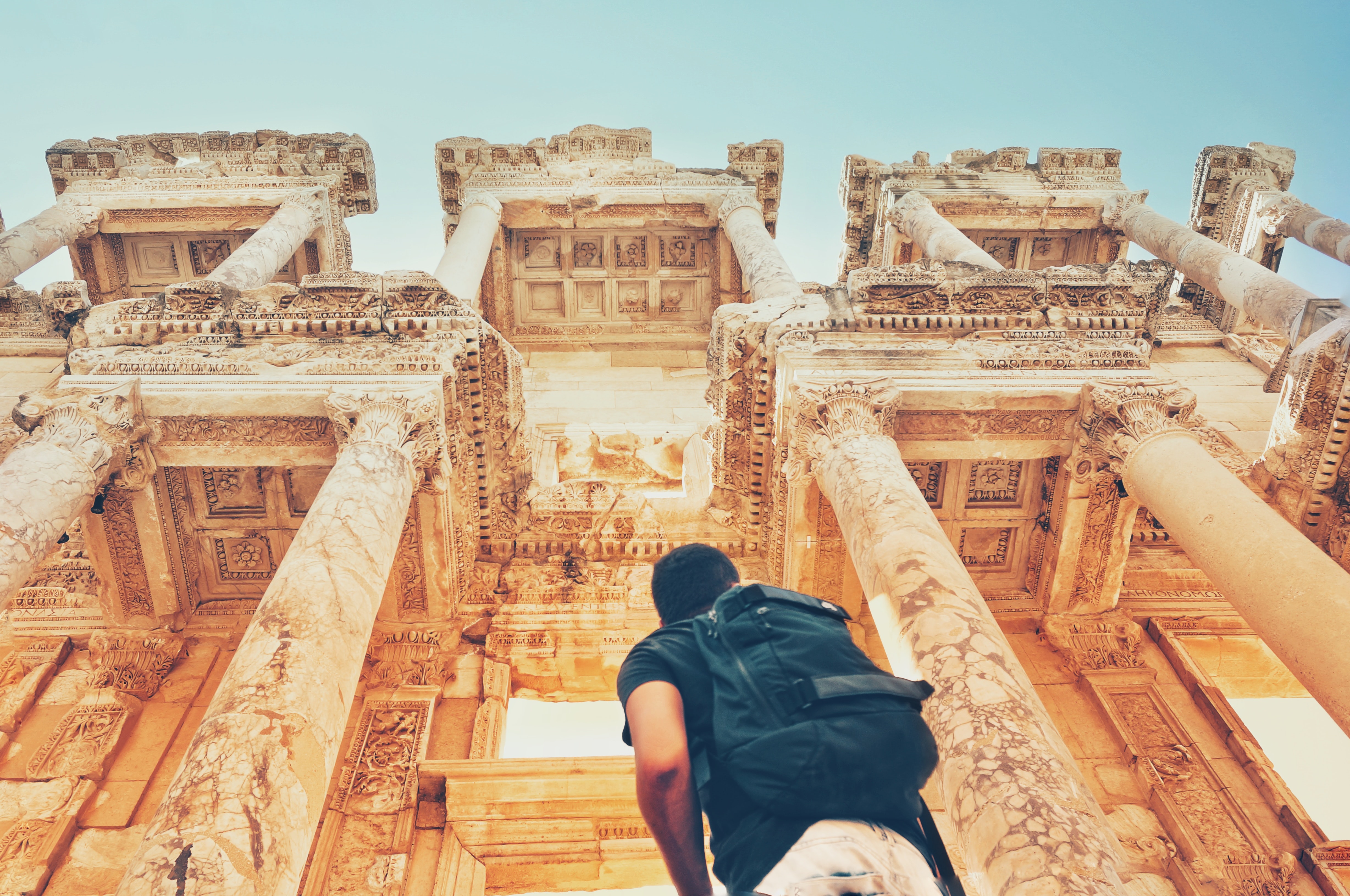 ahmet-sali-yVjMSxBCvlo-unsplash