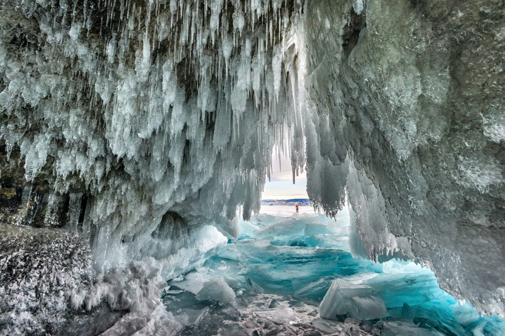 sergey-pesterev-gyzClKC9u78-unsplash